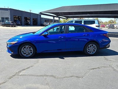 2024 Hyundai ELANTRA SEL IVT