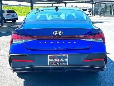 2024 Hyundai ELANTRA SEL IVT