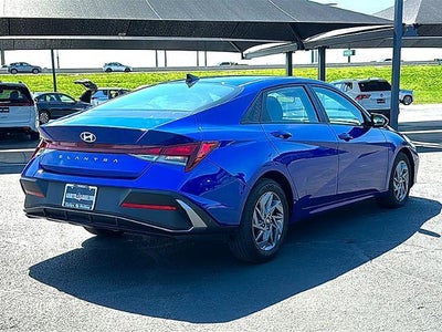 2024 Hyundai ELANTRA SEL IVT