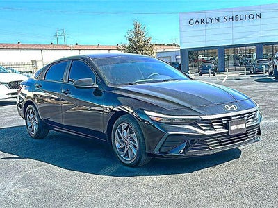 2024 Hyundai ELANTRA SEL IVT