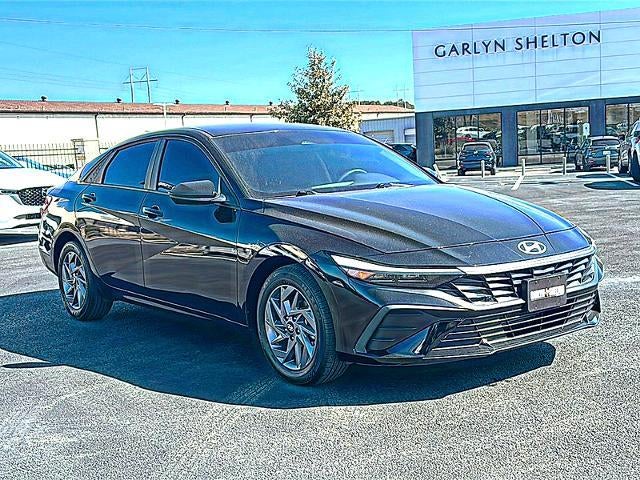 2024 Hyundai ELANTRA SEL IVT