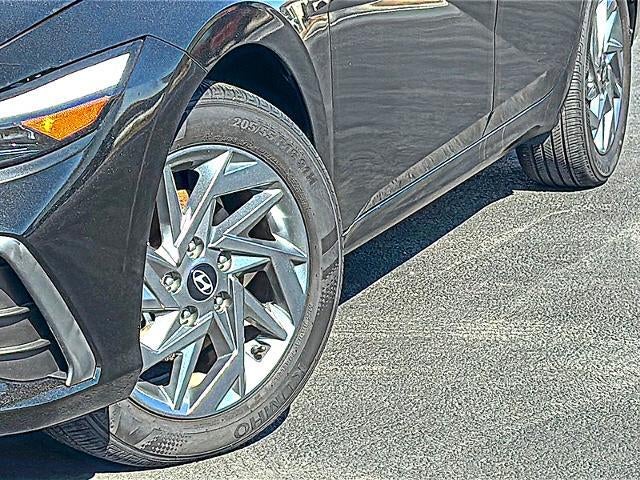 2024 Hyundai ELANTRA SEL IVT