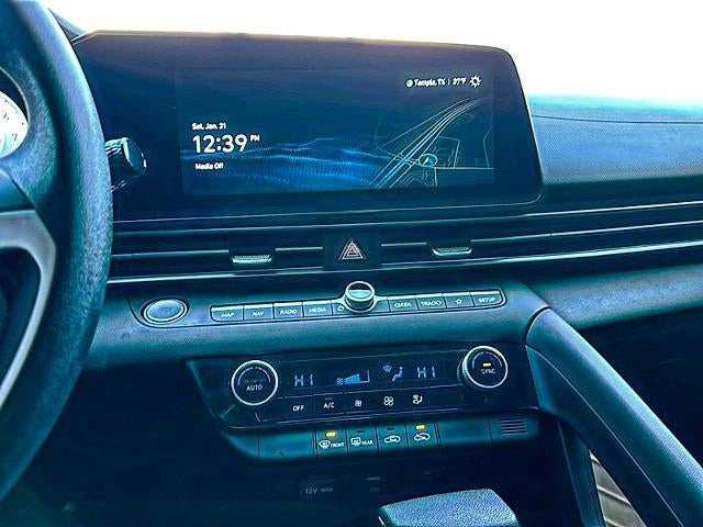 2024 Hyundai ELANTRA SEL IVT