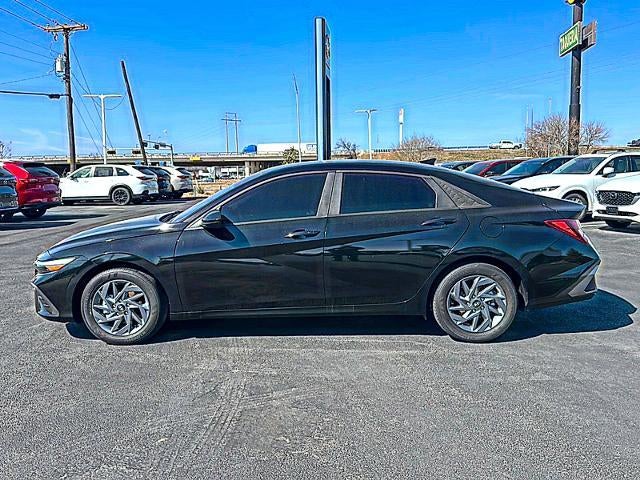 2024 Hyundai ELANTRA SEL IVT