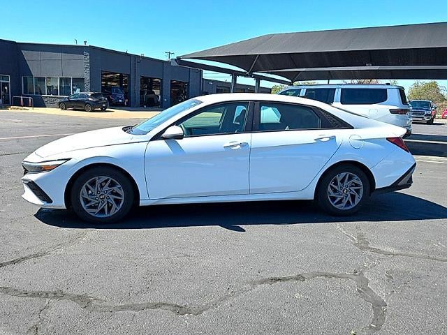 2024 Hyundai ELANTRA SEL IVT