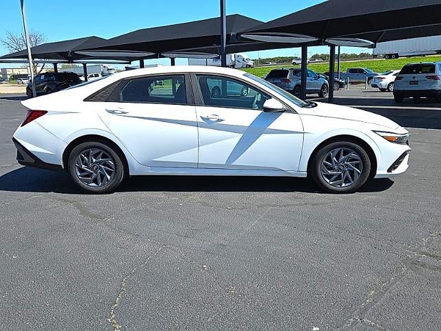 2024 Hyundai ELANTRA SEL IVT