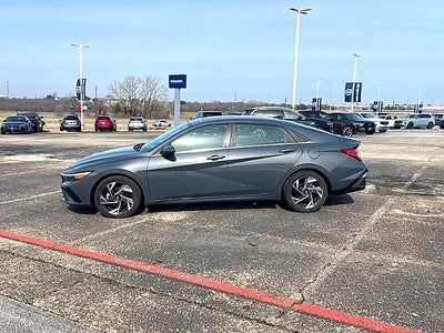 2024 Hyundai ELANTRA SEL IVT
