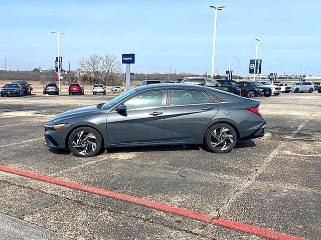 2024 Hyundai ELANTRA SEL IVT