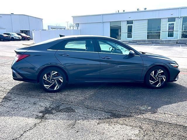 2024 Hyundai ELANTRA SEL IVT