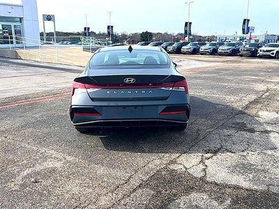2024 Hyundai ELANTRA SEL IVT
