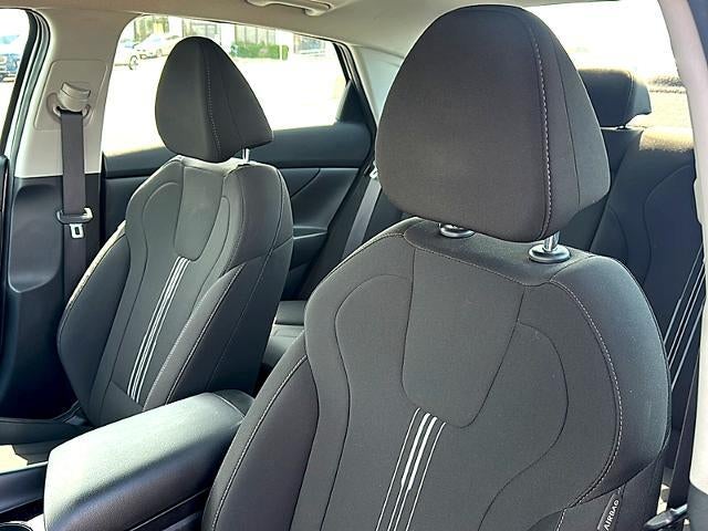 2025 Hyundai ELANTRA SEL Convenience IVT