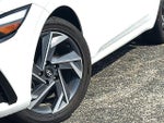 2025 Hyundai ELANTRA SEL Convenience IVT