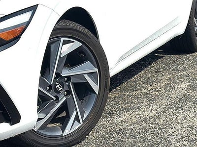 2025 Hyundai ELANTRA SEL Convenience IVT