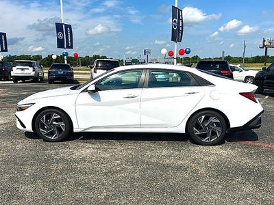2025 Hyundai ELANTRA SEL Convenience IVT