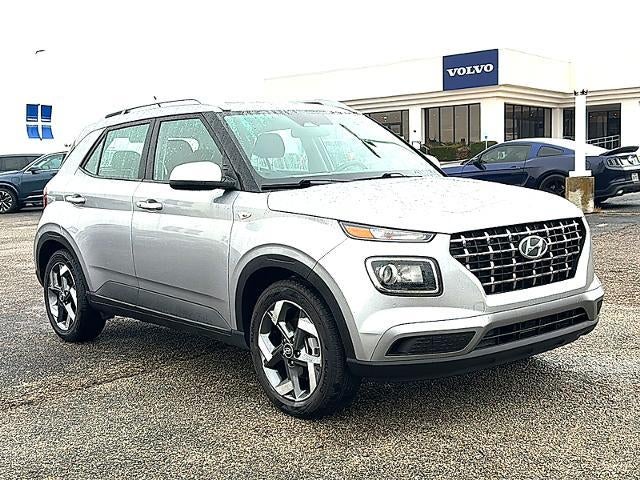 2025 Hyundai VENUE SEL IVT