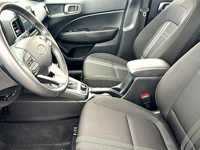 2025 Hyundai VENUE SEL IVT
