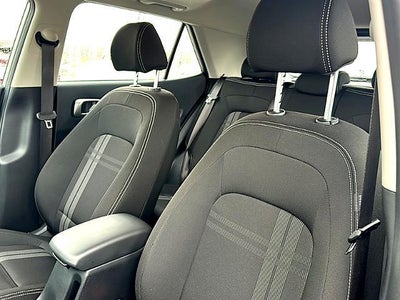 2025 Hyundai VENUE SEL IVT