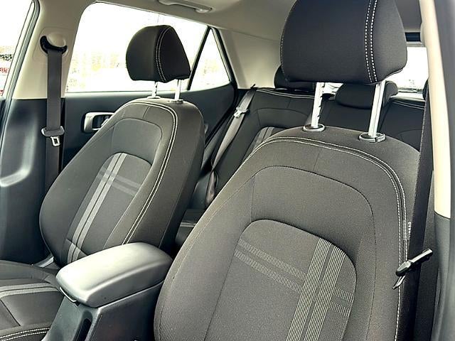 2025 Hyundai VENUE SEL IVT