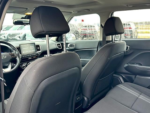 2025 Hyundai VENUE SEL IVT