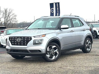 2025 Hyundai VENUE SEL IVT