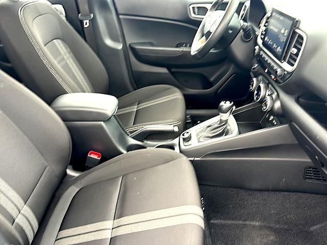 2025 Hyundai VENUE SEL IVT