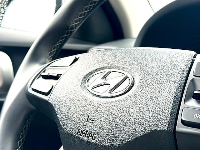 2025 Hyundai VENUE SEL IVT