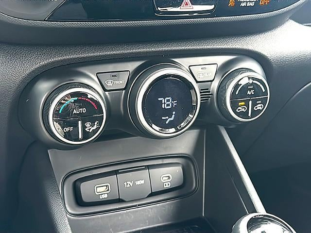 2025 Hyundai VENUE SEL IVT