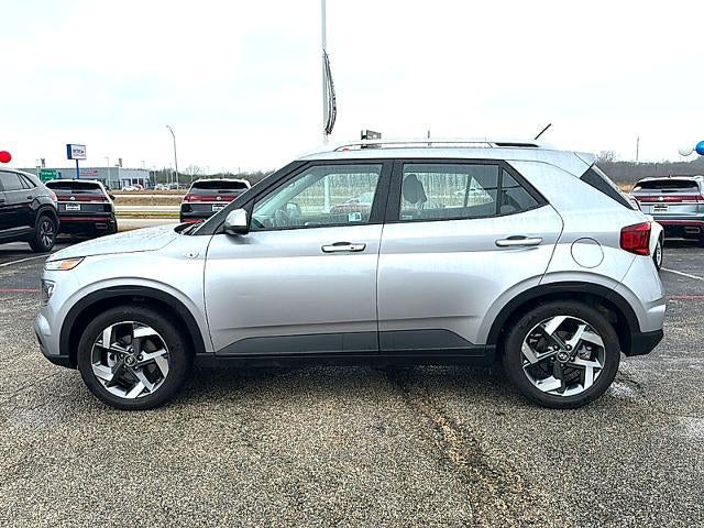 2025 Hyundai VENUE SEL IVT