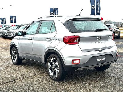 2025 Hyundai VENUE SEL IVT