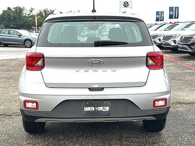 2025 Hyundai VENUE SEL IVT