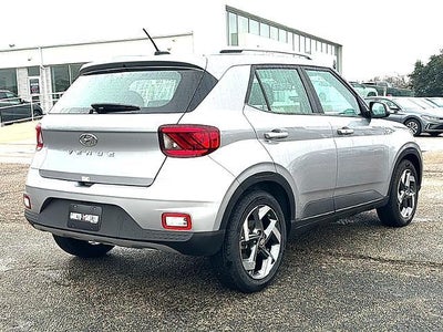2025 Hyundai VENUE SEL IVT