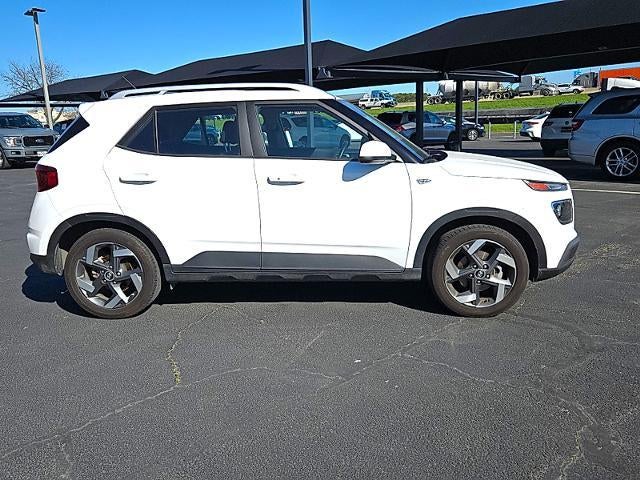 2025 Hyundai VENUE SEL IVT