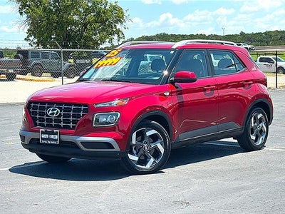 2025 Hyundai VENUE SEL IVT