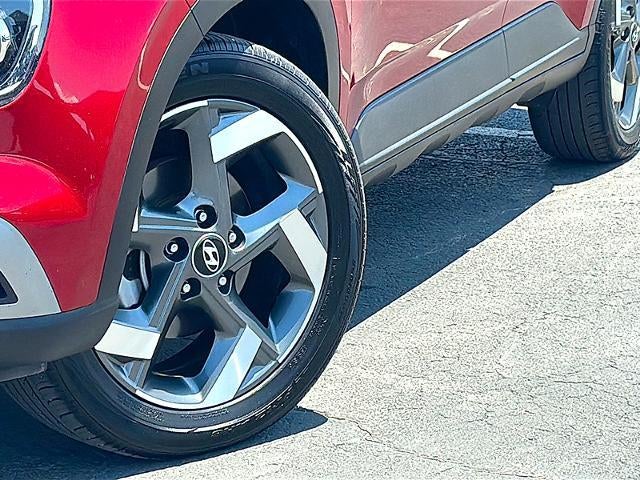2025 Hyundai VENUE SEL IVT