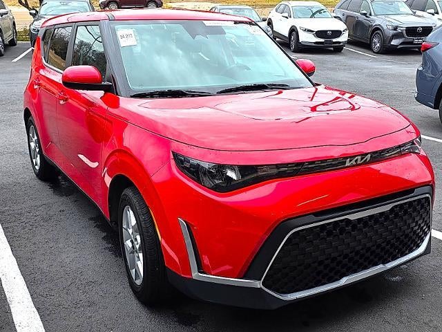 2024 Kia Soul LX IVT