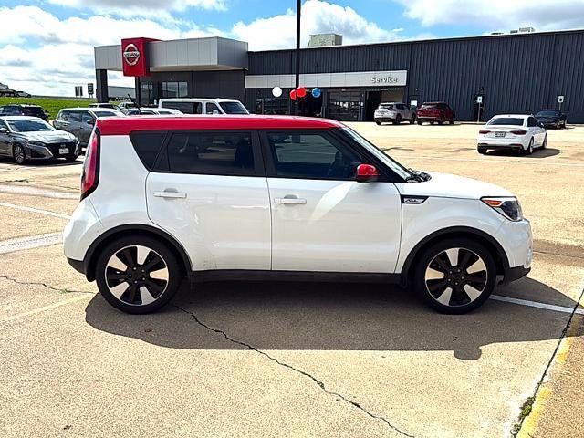 2017 Kia Soul + Auto