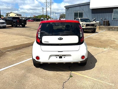 2017 Kia Soul + Auto