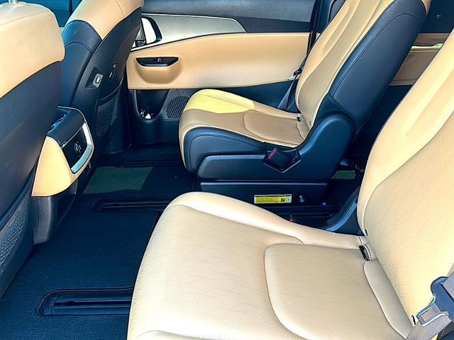 2024 Kia Carnival LX FWD