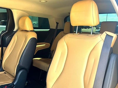 2024 Kia Carnival LX FWD