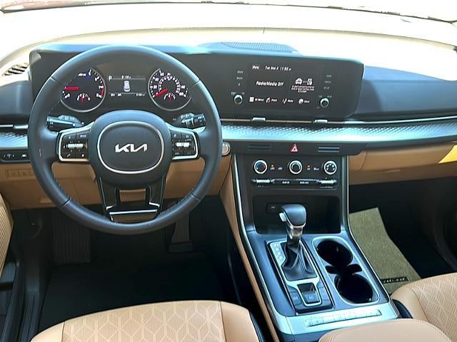 2024 Kia Carnival LX FWD