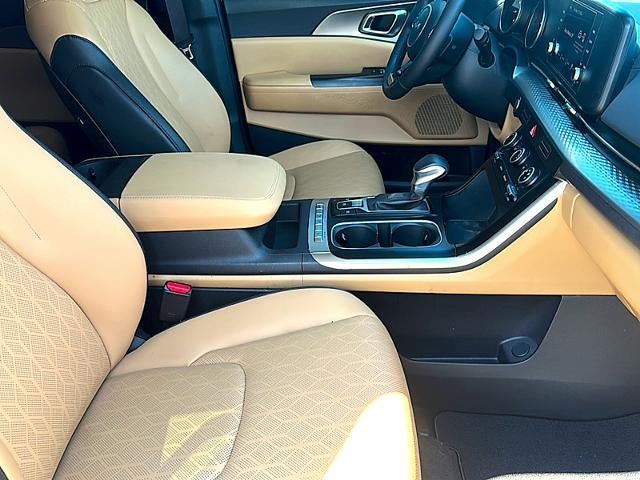 2024 Kia Carnival LX FWD