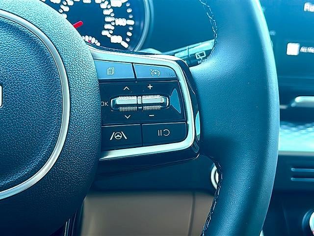 2024 Kia Carnival LX FWD