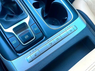 2024 Kia Carnival LX FWD