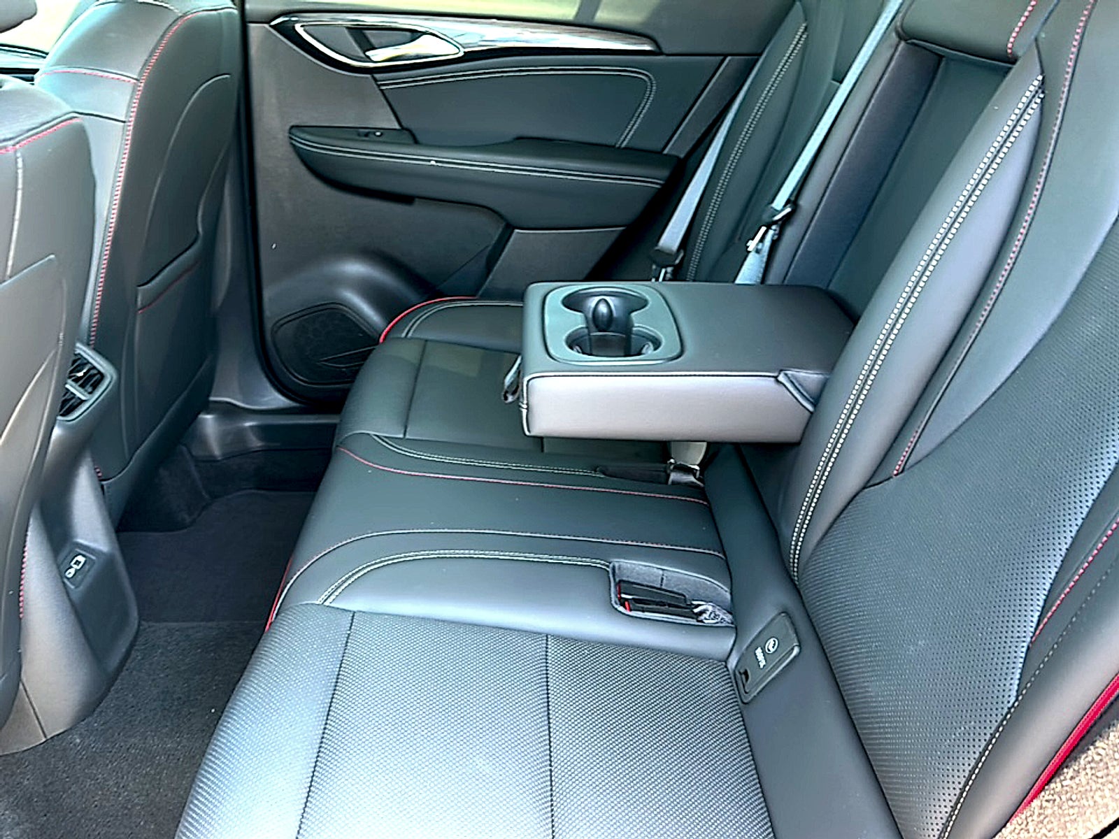2023 Buick Envision Essence FWD