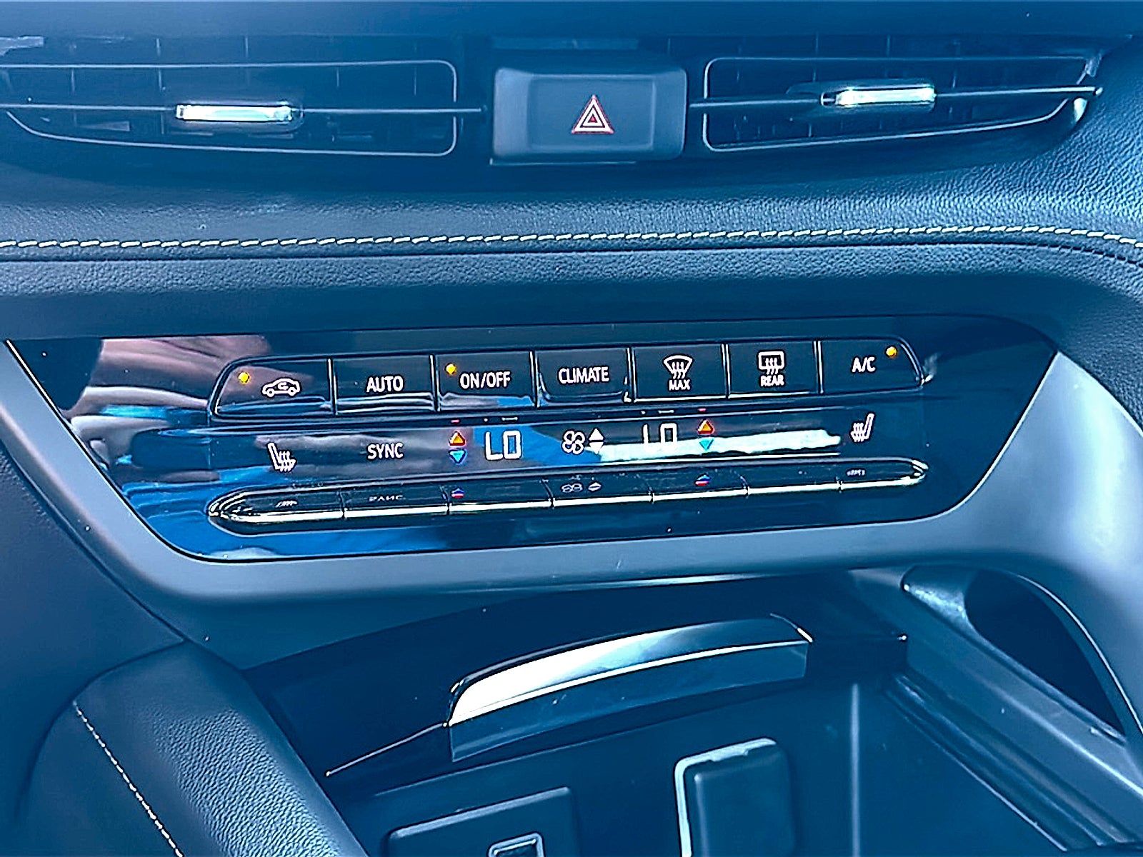 2023 Buick Envision Essence FWD