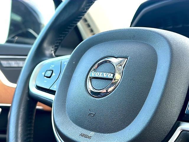 2022 Volvo XC90 T5 FWD Momentum 7P