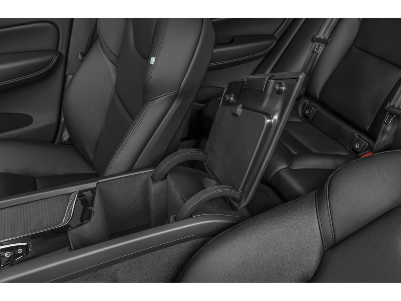 2023 Volvo XC60 B5 FWD Plus Bright Theme