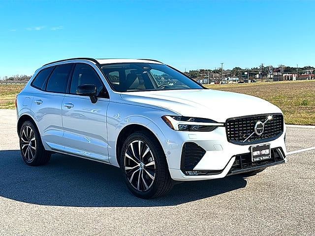 2023 Volvo XC60 B5 AWD Plus Dark Theme