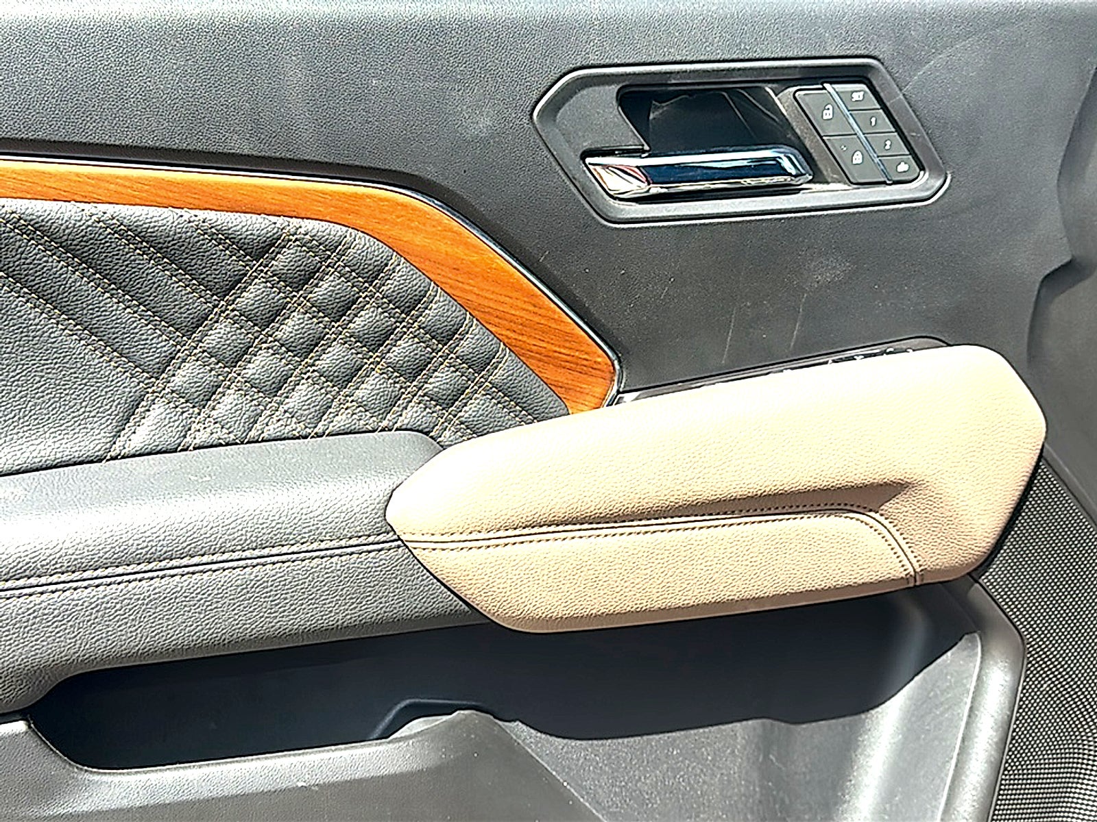 2024 GMC Canyon 4WD Denali