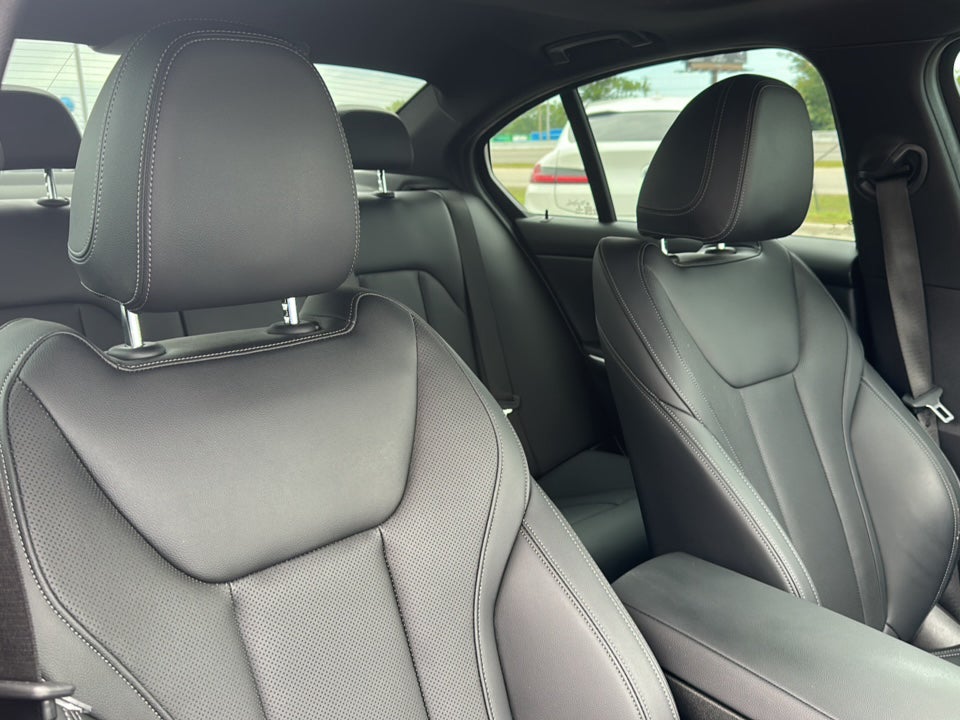 2023 BMW 3 Series 330i